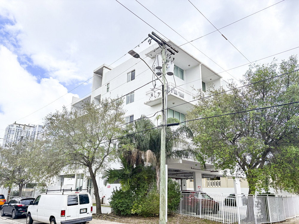 Galiano Condo